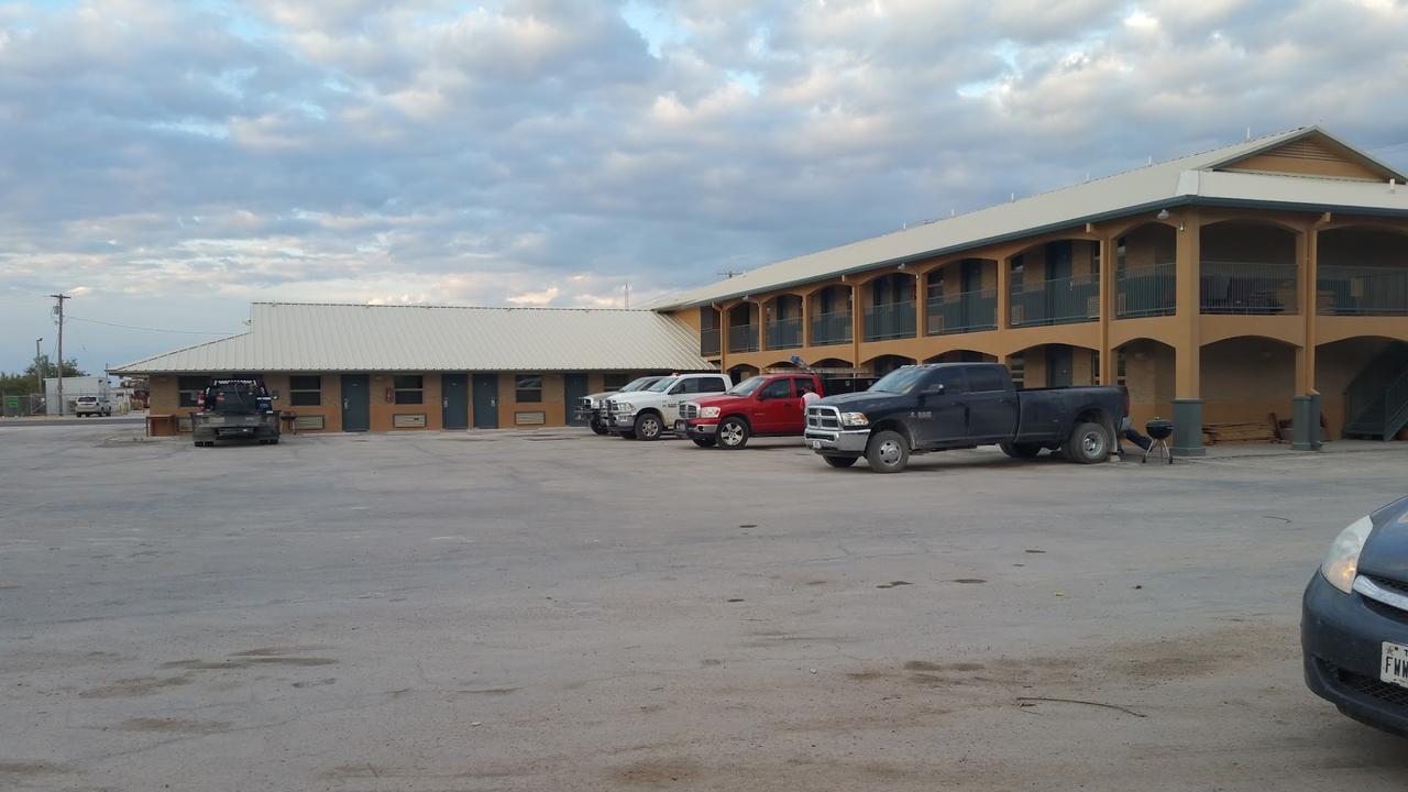 Derrick Inn Big Lake Εξωτερικό φωτογραφία